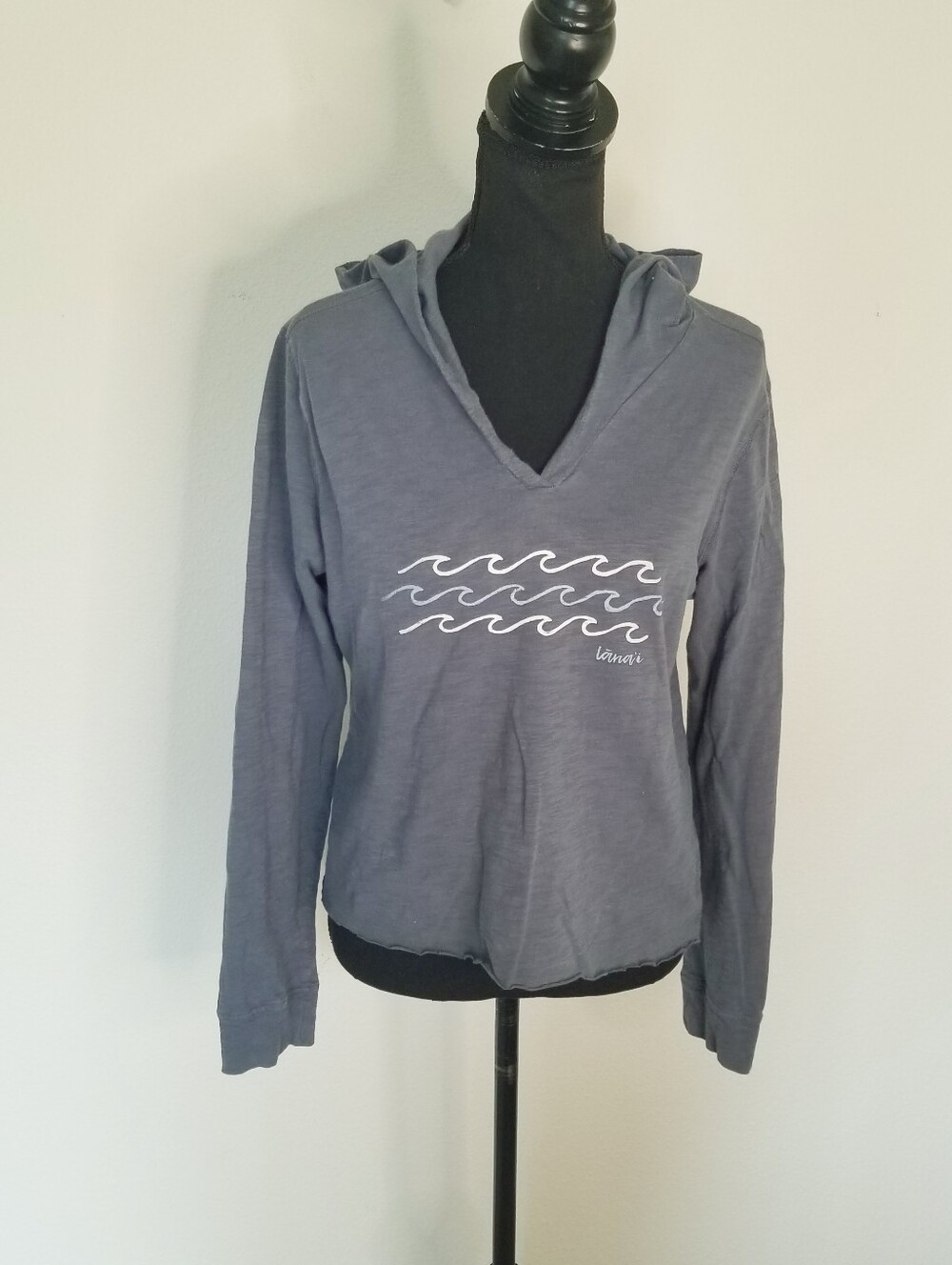 Unwind By League Cropped Hoodie Blue Ocean Waves Lāna'i M